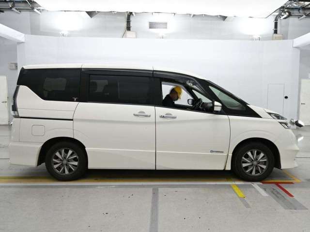 Nissan SERENA 2019 7139020-3