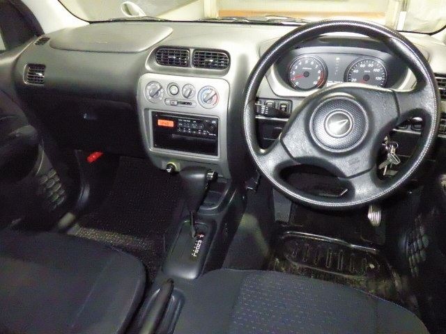 Daihatsu TERIOS KID 2011 7124152-4