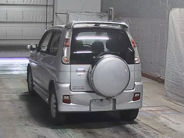 Daihatsu TERIOS KID 2011 7124152-7
