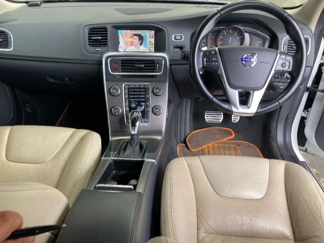 Volvo V60 2014 7135912-4