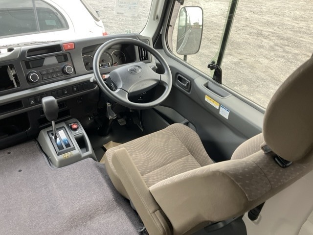 Toyota COASTER 2026 7151980-5