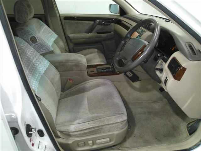Toyota CROWN MAJESTA 1999 7151714-4