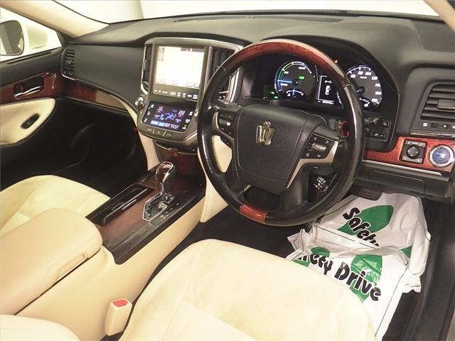 Toyota CROWN MAJESTA 2016 7151773-3