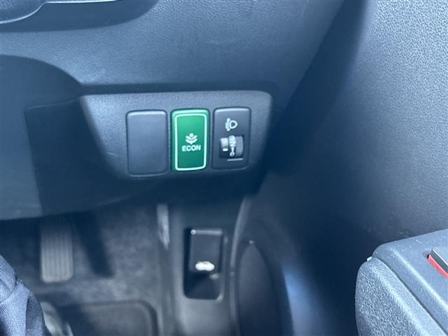 Honda FIT 2011 7147895-1