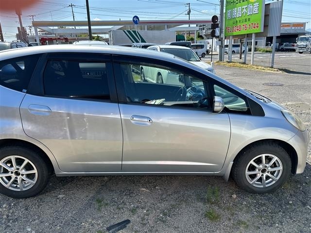 Honda FIT 2011 7147895-6