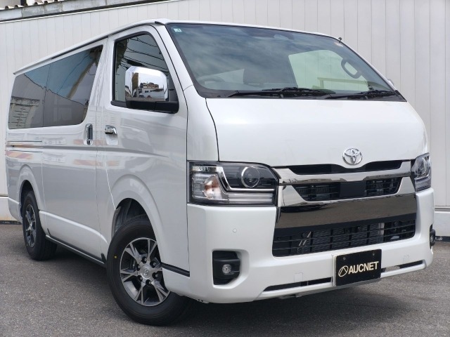 Toyota HIACE VAN 2026 7139411-0