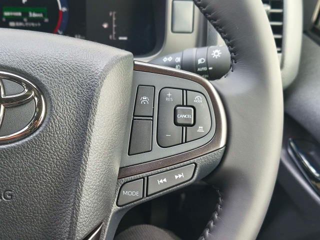 Toyota HIACE VAN 2026 7139411-14