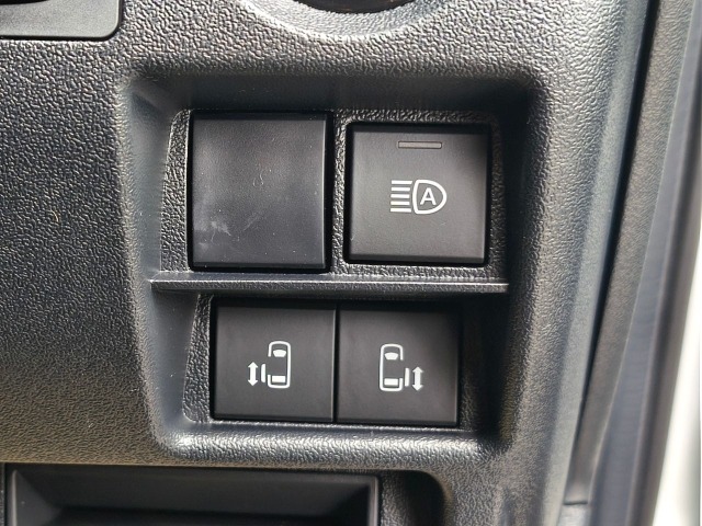 Toyota HIACE VAN 2026 7139411-16