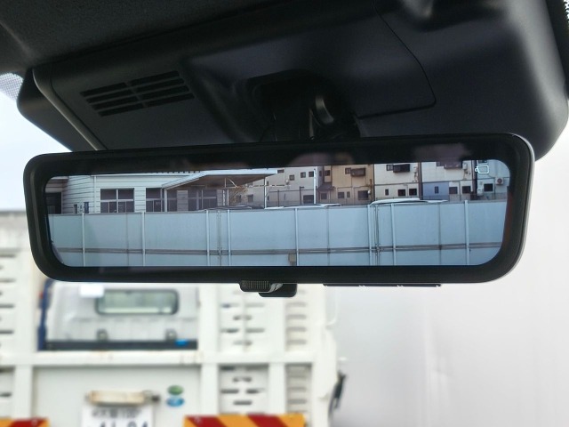 Toyota HIACE VAN 2026 7139411-17