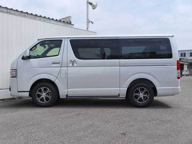 Toyota HIACE VAN 2026 7139411-22