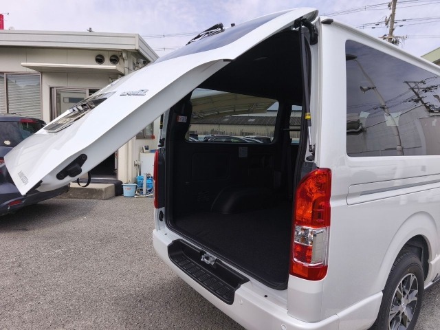Toyota HIACE VAN 2026 7139411-8