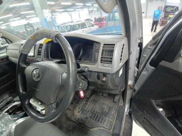 Toyota HIACE VAN 2011 7139593-9