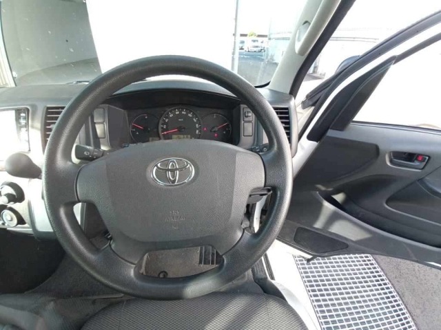 Toyota HIACE VAN 2015 7139606-9