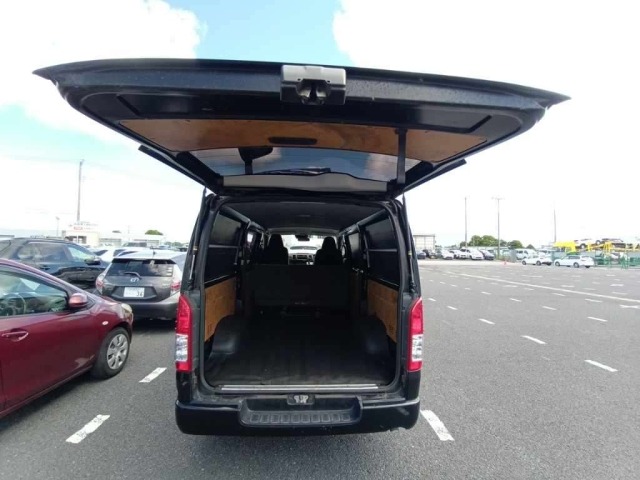 Toyota HIACE VAN 2018 7139614-11