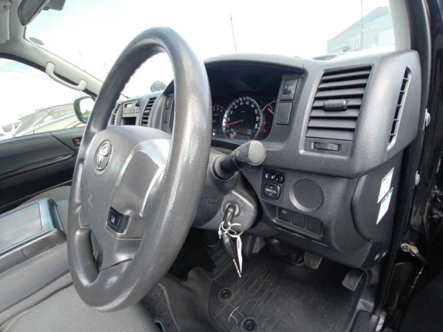 Toyota HIACE VAN 2018 7139614-9