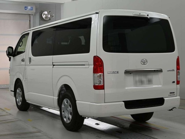 Toyota HIACE VAN 2025 7139620-6