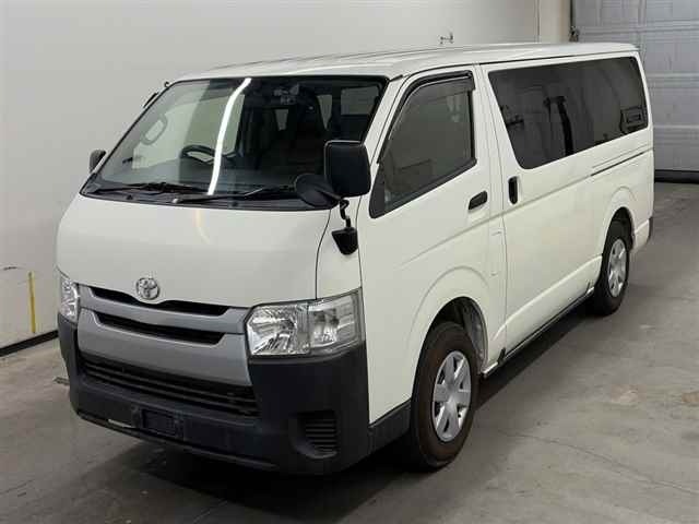 Toyota HIACE VAN 2019 7139700-4
