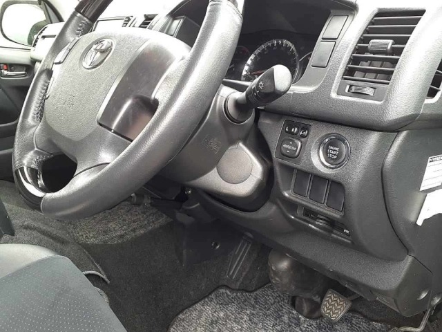 Toyota HIACE VAN 2015 7139766-9