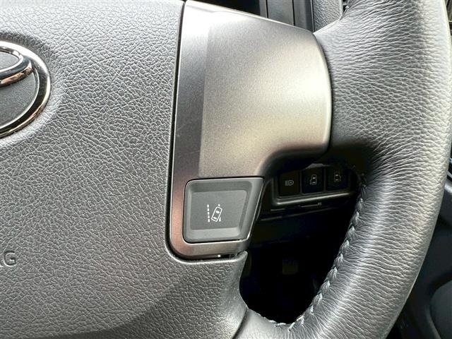 Toyota HIACE VAN 2018 7140555-7