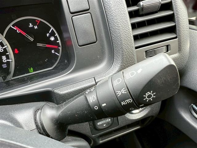 Toyota HIACE VAN 2018 7140555-9