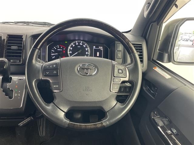 Toyota HIACE VAN 2022 7140579-18