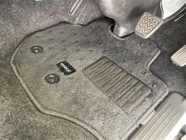 Toyota HIACE VAN 2022 7140579-6