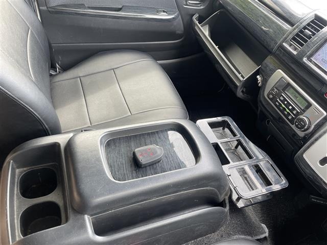 Toyota HIACE VAN 2014 7140603-1