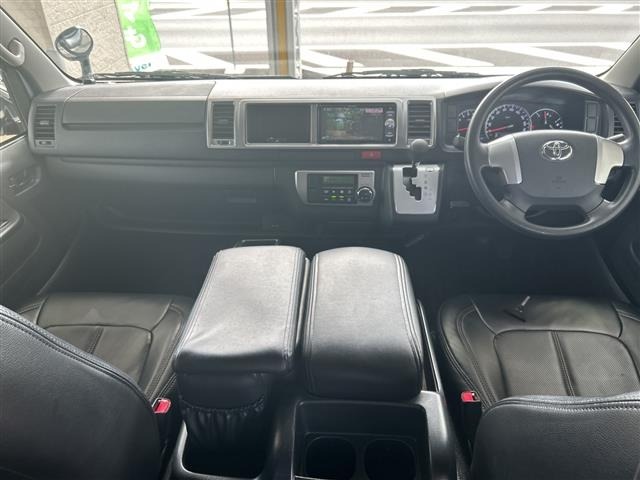 Toyota HIACE VAN 2017 7140642-14