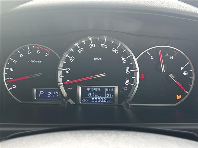 Toyota HIACE VAN 2017 7140642-17