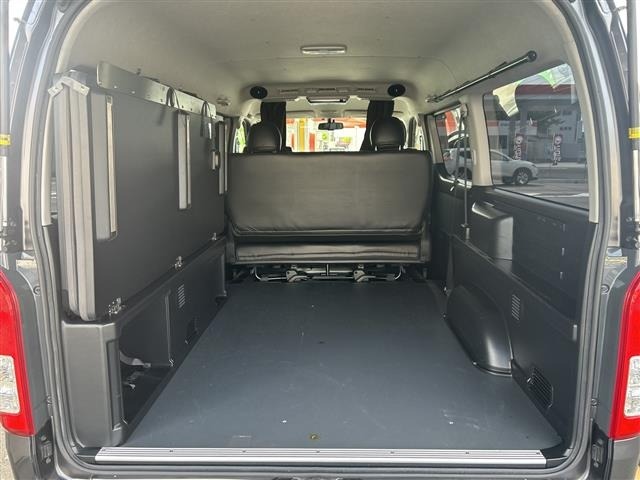 Toyota HIACE VAN 2017 7140642-4