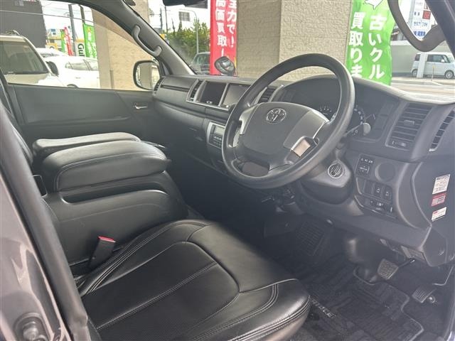 Toyota HIACE VAN 2017 7140642-8