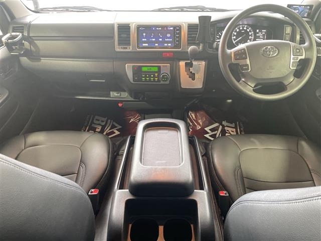 Toyota HIACE VAN 2024 7140660-13