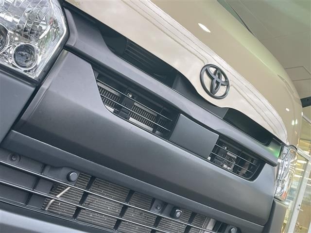 Toyota HIACE VAN 2024 7140660-22