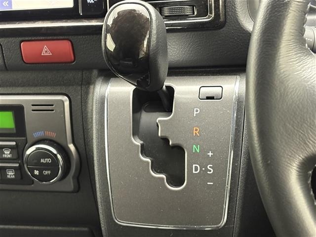 Toyota HIACE VAN 2022 7140683-12