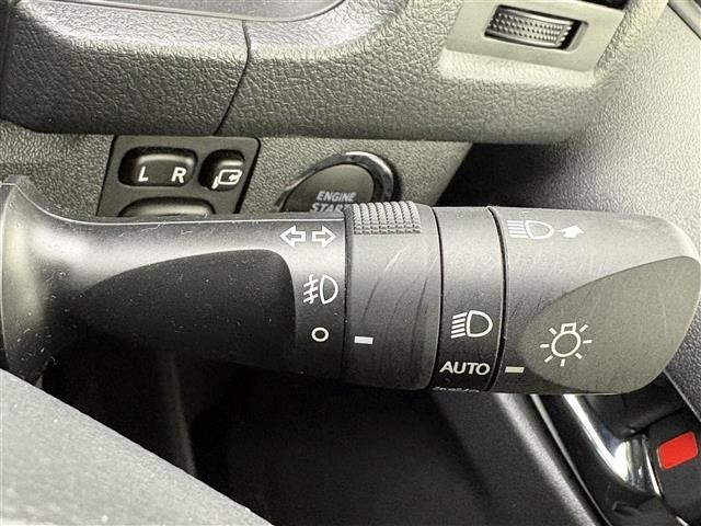 Toyota HIACE VAN 2022 7140683-21