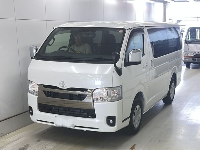 Toyota HIACE VAN 2026 7140697-0