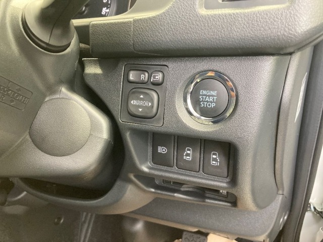 Toyota HIACE VAN 2026 7140697-5