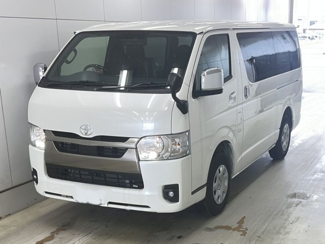 Toyota HIACE VAN 2026 7140708-0