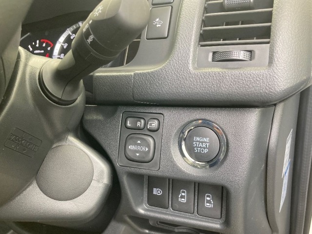 Toyota HIACE VAN 2026 7140708-5