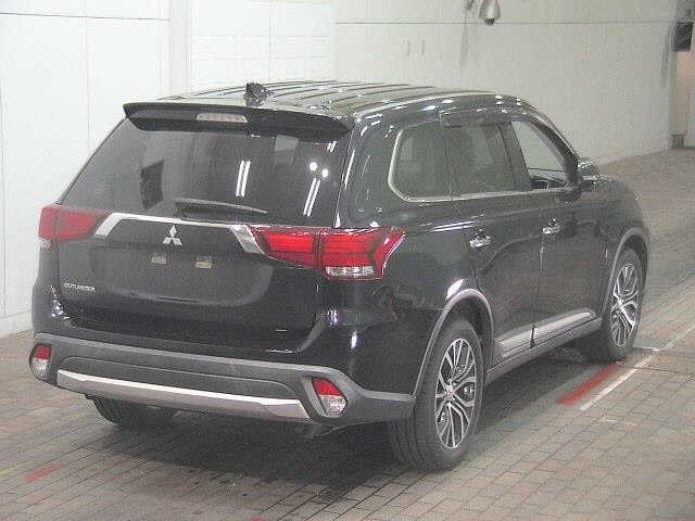 Mitsubishi OUTLANDER 2017 7142425-5