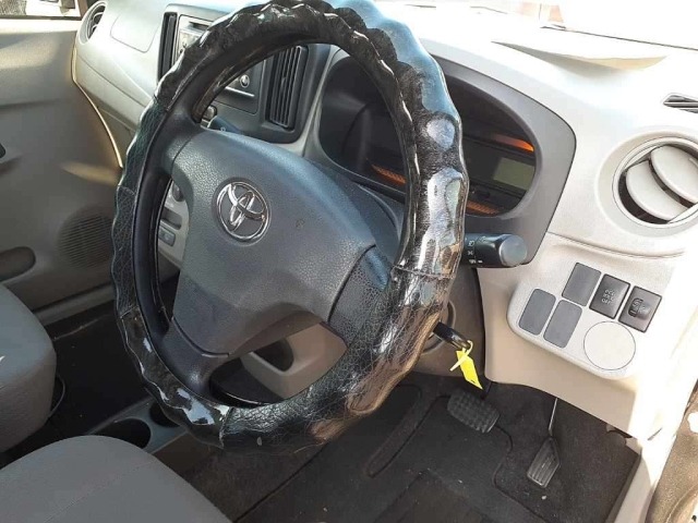 Toyota PIXIS EPOCH 2015 7145261-9