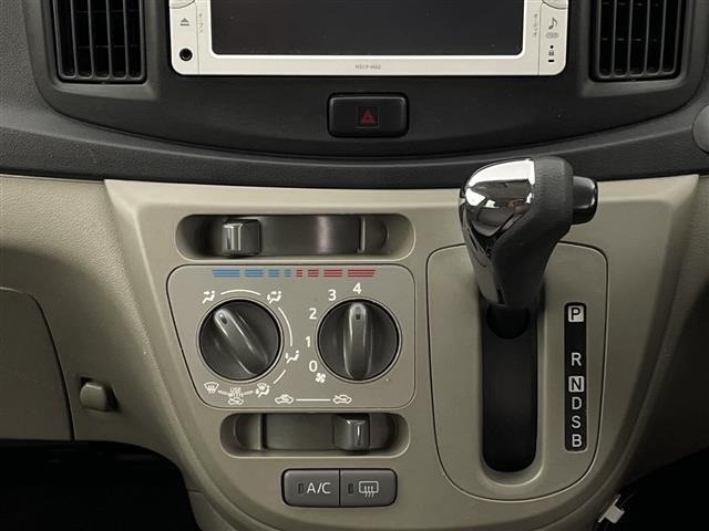 Toyota PIXIS EPOCH 2013 7145355-8