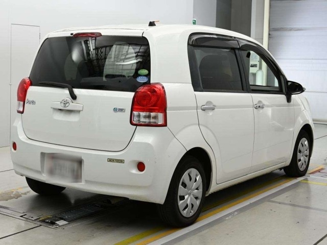 Toyota PORTE 2013 7144979-1