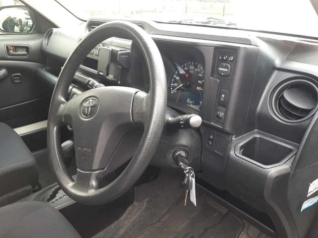 Toyota PROBOX VAN 2023 7141131-9