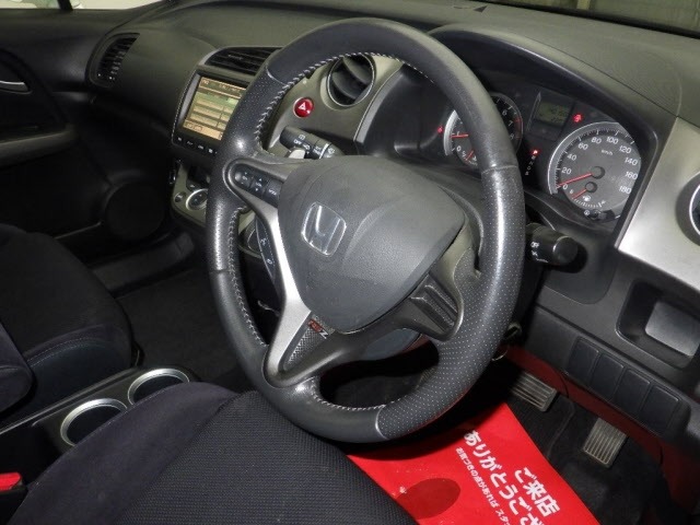 Honda STREAM 2009 7141297-3