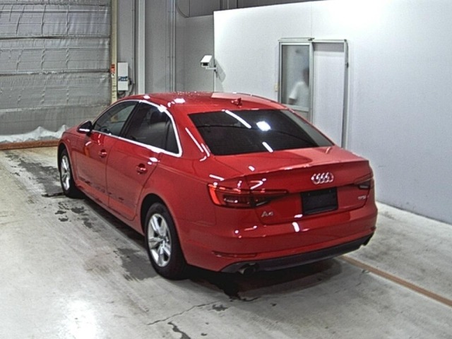 Audi A4 2017 7158018-1