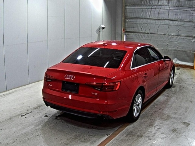 Audi A4 2017 7158018-5