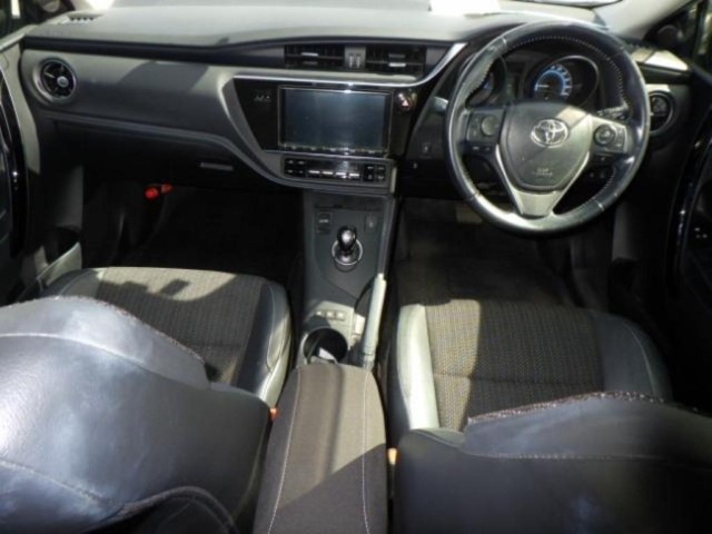 Toyota AURIS 2017 7162190-3