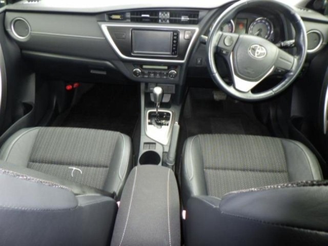 Toyota AURIS 2014 7162197-3