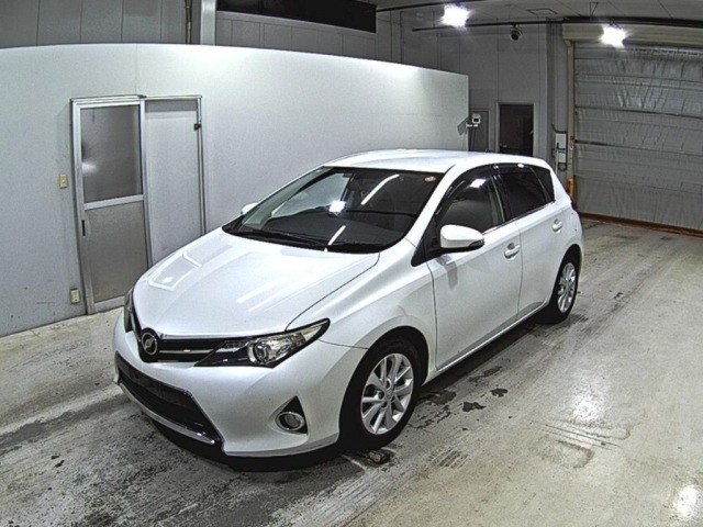Toyota AURIS 2014 7162197-4